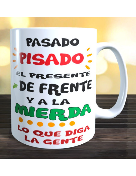 Taza pasado pisado presente de frente