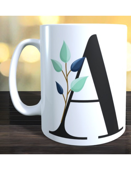 Taza con inicial y nombre