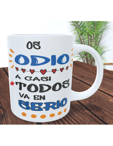 Taza pitufo gruñon - os odio a casi todos