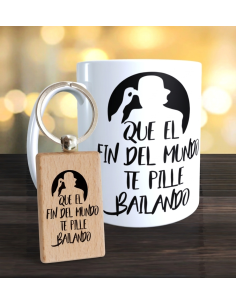 Taza que el fin del mundo nos pille bailando + llavero